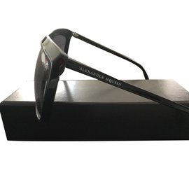 Alexander Mcqueen-Sunglasses-Black
