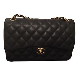 Chanel Timeless Medium Schwarz Golden