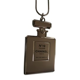 Chanel-Necklaces-Silvery