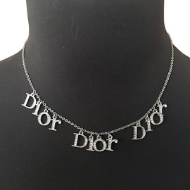 Christian Dior Colar Dior Logo em Prata Prata