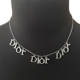 Christian Dior-Colar Dior Logo em Prata-Prata