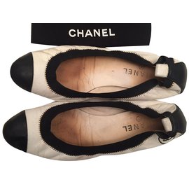 Chanel-Ballerines-Noir,Blanc