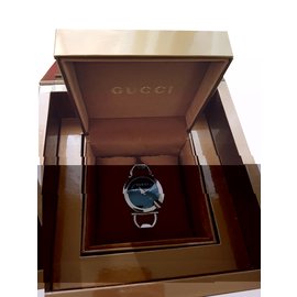 Gucci-Buen reloj-Negro
