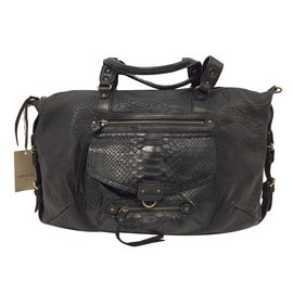 Abaco Handbag Black