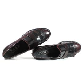 Tod's-Loafers-Dark red