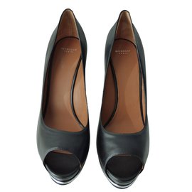 Givenchy-Open toes heels-Black