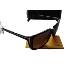 Fendi-Sunglasses-Black