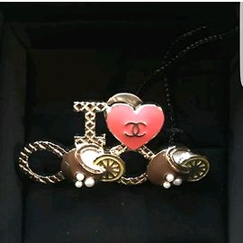 Chanel broche coleção cuba Multicor