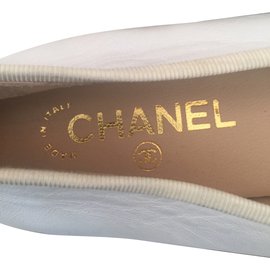 Chanel-Ballerinas-Weiß