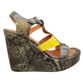 Chie Mihara Mandy Python drucken