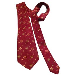 Chanel-Tie-Dark red