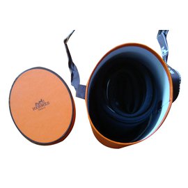 Hermès Cachecol de seda Preto