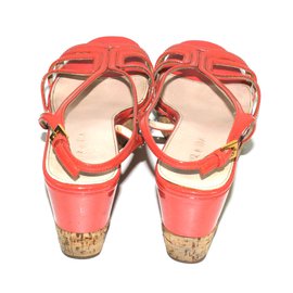 Prada-Sandalen mit Keilabsatz-Pink