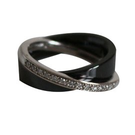 Guy Laroche Ring Black Silvery