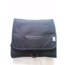 Burberry-Billetero pequeño accesorio-Negro