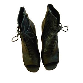 Yves Saint Laurent Ankle Boots Black