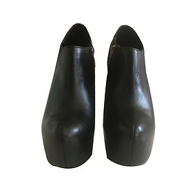 Steve Madden Studded Leather Ankle Boots Black Black