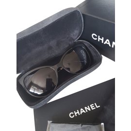Chanel-Oculos escuros-Preto