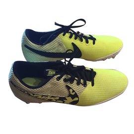 Nike-tênis-Amarelo
