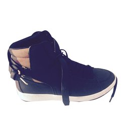 Burberry-scarpe da ginnastica-Nero