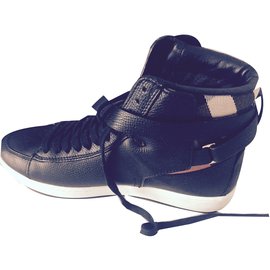 Burberry-Sneakers-Black