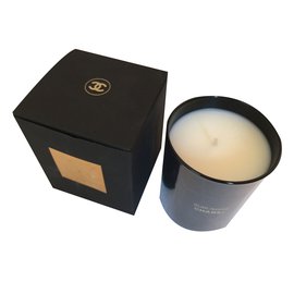 Chanel-Candle-Black