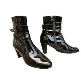 Ann Tuil-Ankle Boots-Black