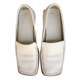 Louis Vuitton-Flats-White