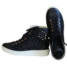 Chanel-Sneakers-Black
