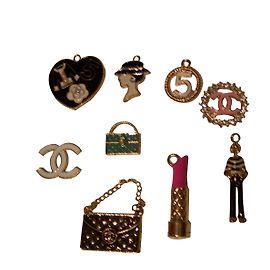 Chanel Pendant necklaces Multiple colors