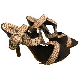 Fendi-Sandals-Brown,Beige