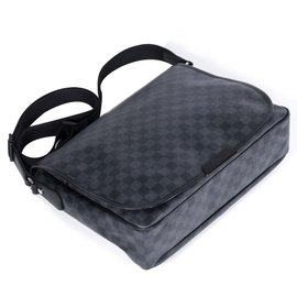 Louis Vuitton-Louis Vuitton Messenger District GM  damier-Blue,Grey