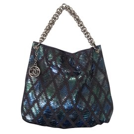 Chanel-Tote-Blau