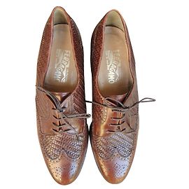 Scarpe Derby Salvatore Ferragamo in pelle marrone Marrone
