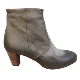 Laboratorigarbo-Ankle Boots-Brown