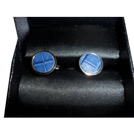 Prada nuevos gemelos de plata. Plata