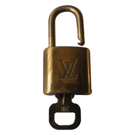 Louis Vuitton-Candado vintage-Dorado
