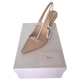 Dior-Pumps-Beige