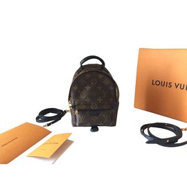 Louis Vuitton-Mochila-Marrom