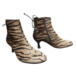 Charles Jourdan-Botas de tornozelo-Estampa de zebra