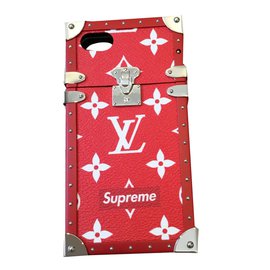Louis Vuitton-Supreme-Red