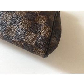 Louis Vuitton-Handbag-Brown