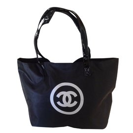 Chanel-Handbag-Black