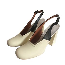 Céline Lackpumps Creme Schwarz Weiß Roh