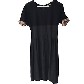 Burberry Brit Robes Noir