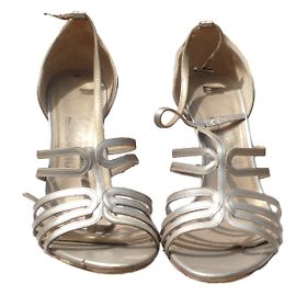 Salvatore Ferragamo Silver Leather Heels Silvery
