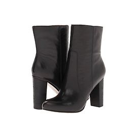 Botas de cano curto Nine West em couro preto Preto