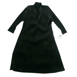 PLEATS PLEASE by ISSEY MIYAKE Black