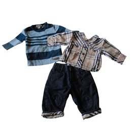 Burberry-Outfits-Blue