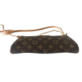 Louis Vuitton-Eva-Brown